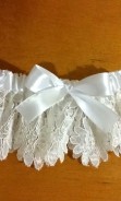 Белая свадебная подвязка с бантом, фото 2