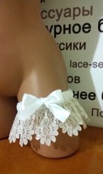 Белая свадебная подвязка с бантом, фото