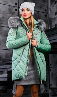 Зимняя куртка-пуховик оливкового цвета СК-290