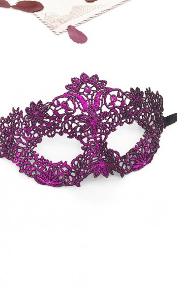 Карнавальная ажурная маска черно-фиолетовая А-1092