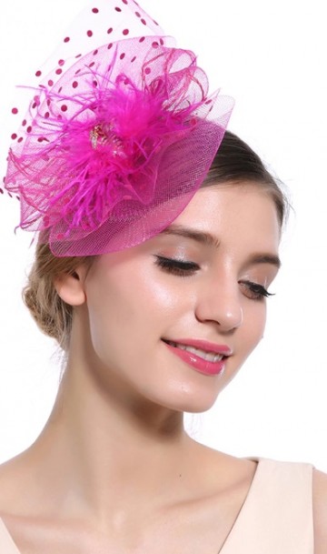 Уникальная женская розовая шляпка с вуалью и брошкой А-1109