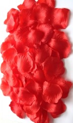 Искусственные лепестки роз красные, фото
