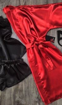 Атласный набор тройка красный халат и черная пижама АТ-1090