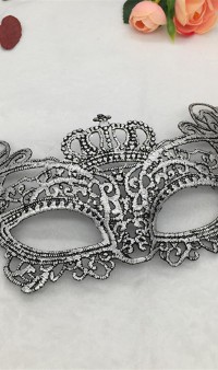 Кружевная карнавальная маска серебро А-1177