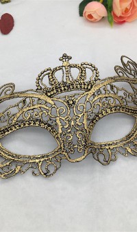 Кружевная карнавальная маска золотая  А-1183